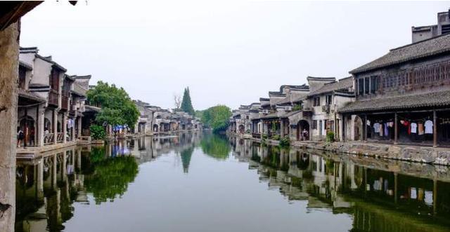 林心如晒女儿正脸照，五官与霍建华一模一样