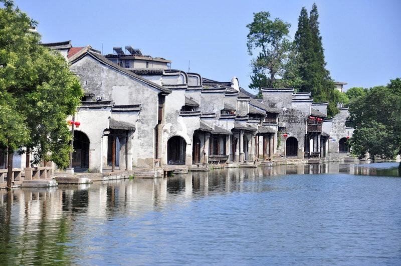 三八线：三兄弟再聚首，互相都感叹变了，长顺都成了预备党员了游戏画面